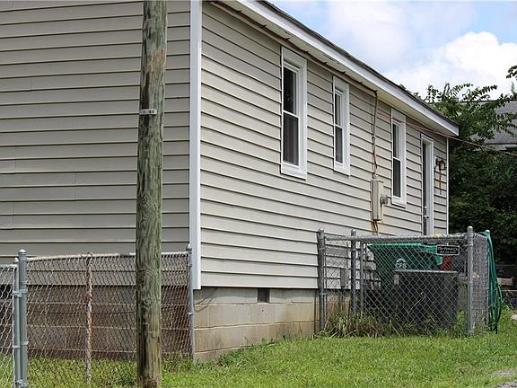 2nd image of 634 Wesley St
