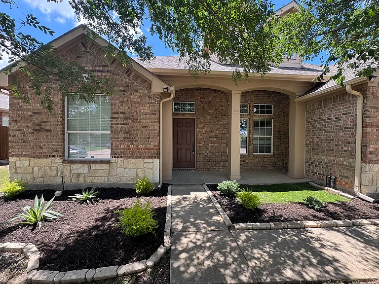 14927 Riverside Dr — Photo 9
