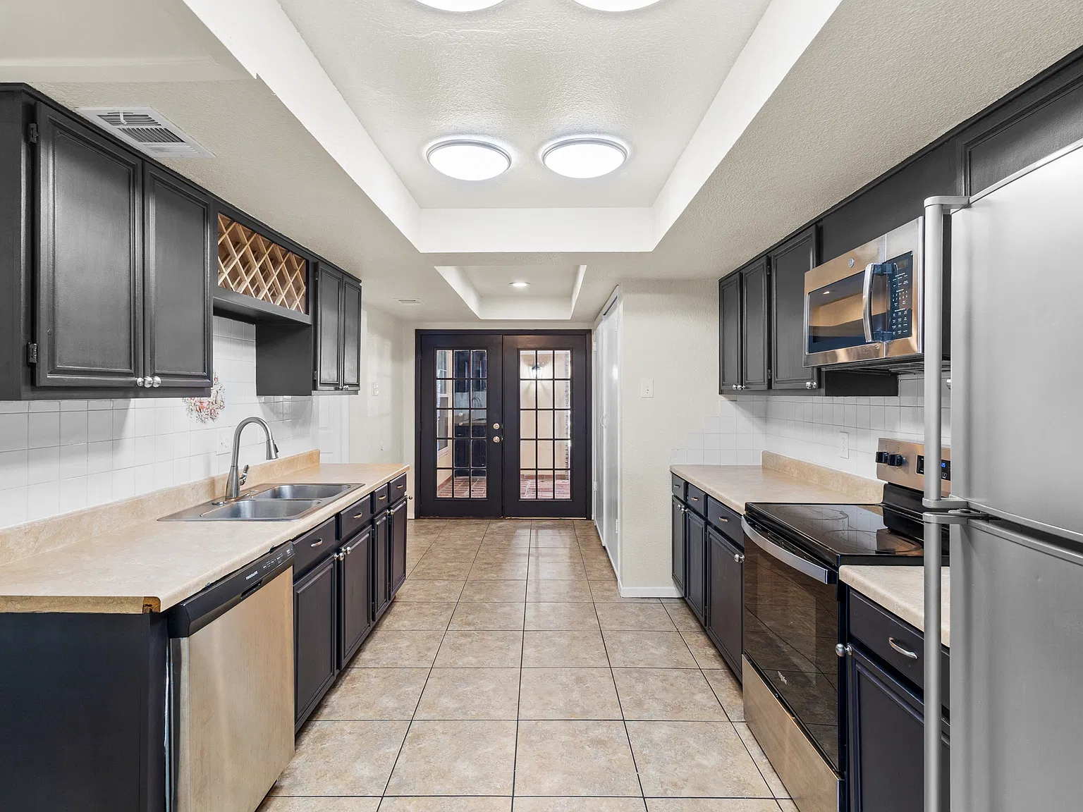 4 bed, 2130 sqft, $2,550 — Photo 3
