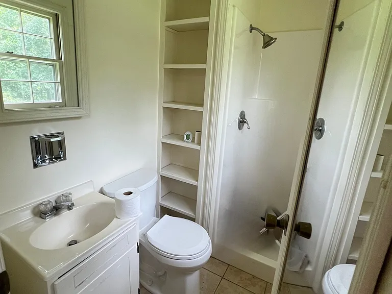 1521 Cedar Ln — Photo 9