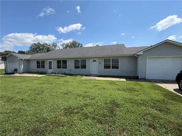 1204/1206 Vermont St, Elwood, KS 66024