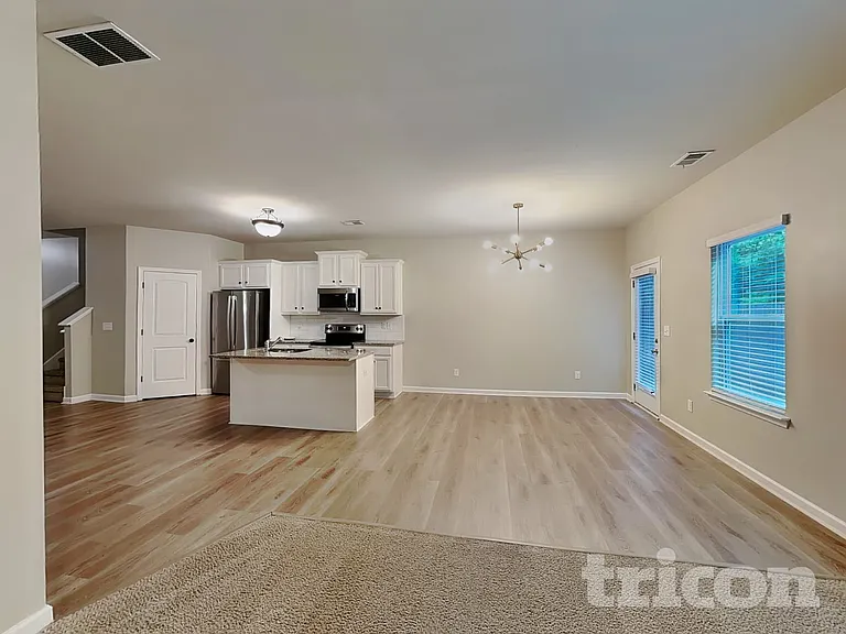 169 Magnaview Dr — Photo 3