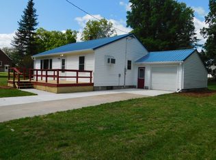 207 E Wall St, Bowler, WI 54416