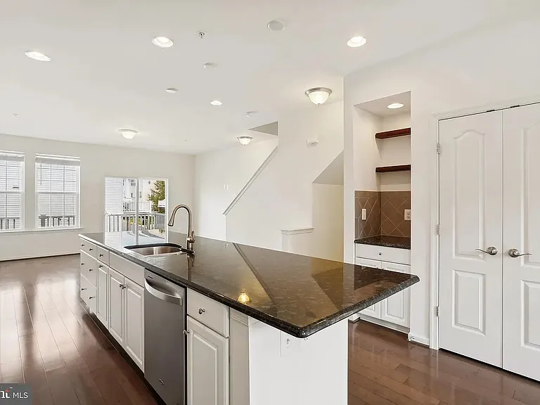 18320 Woodhouse Ln — Photo 15