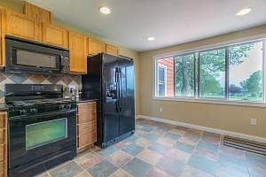4th image of 2689 Northwood Dr