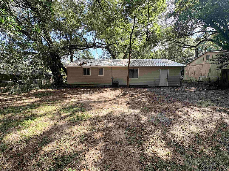 2922 Oakwood Dr — Photo 34