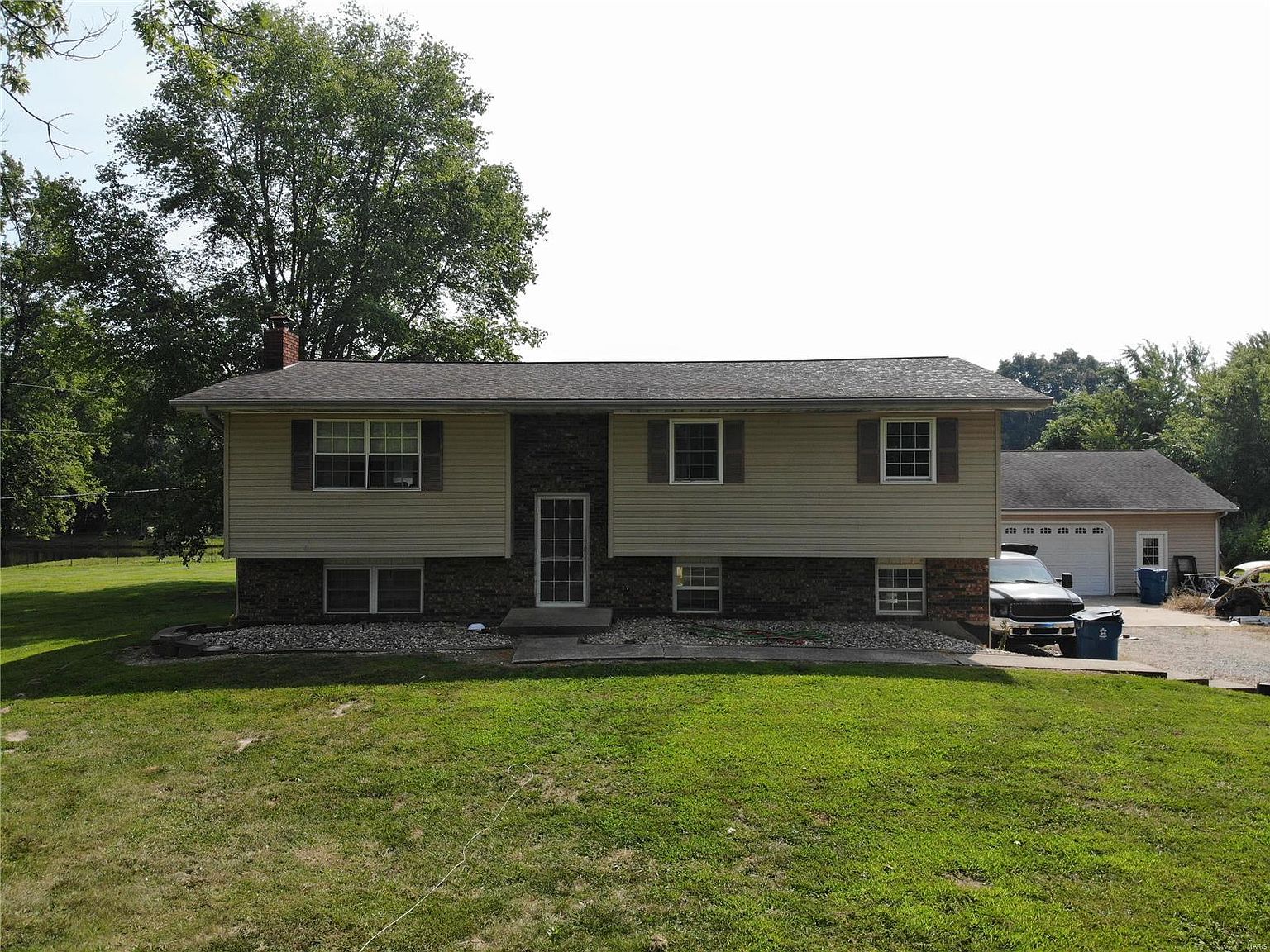 12412 N Old Faithful Ln, Woodlawn, IL 62898 Zillow