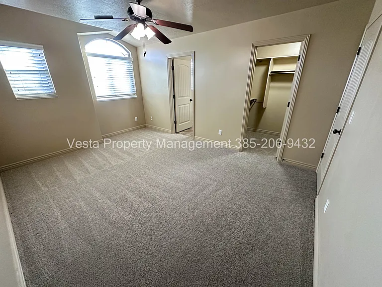 1933 N 325 W — Photo 8