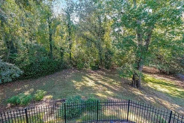 2502 Oak Hill Overlook — Photo 42