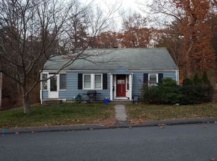 284 S Main St, Putnam, CT 06260