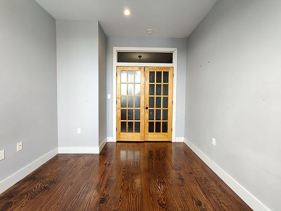 4th image of 17 Spencer Pl #5A