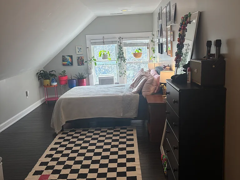 2374 Saint James Ave #3 — Photo 9