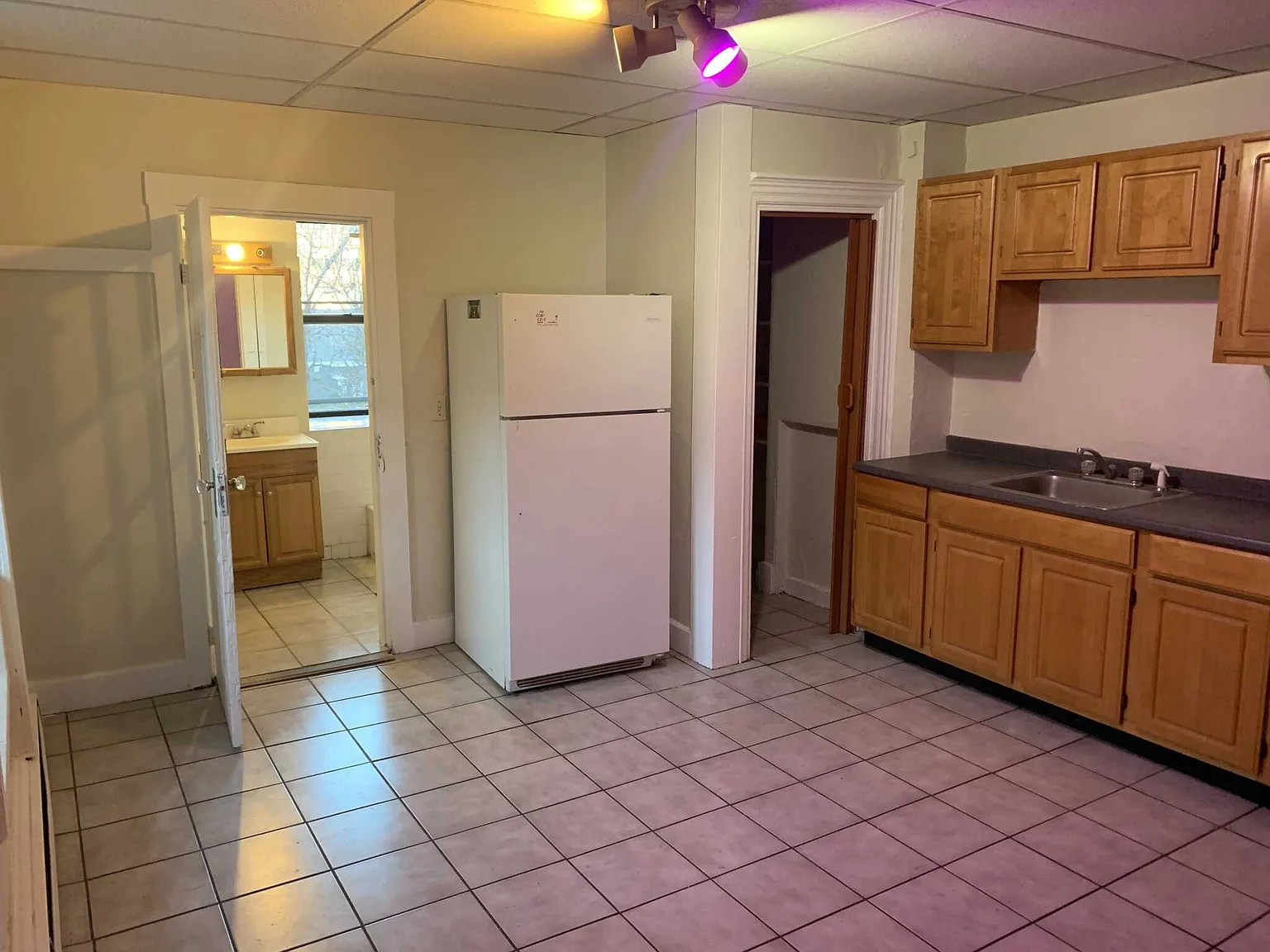 3 bed, $3,500 — Photo 2