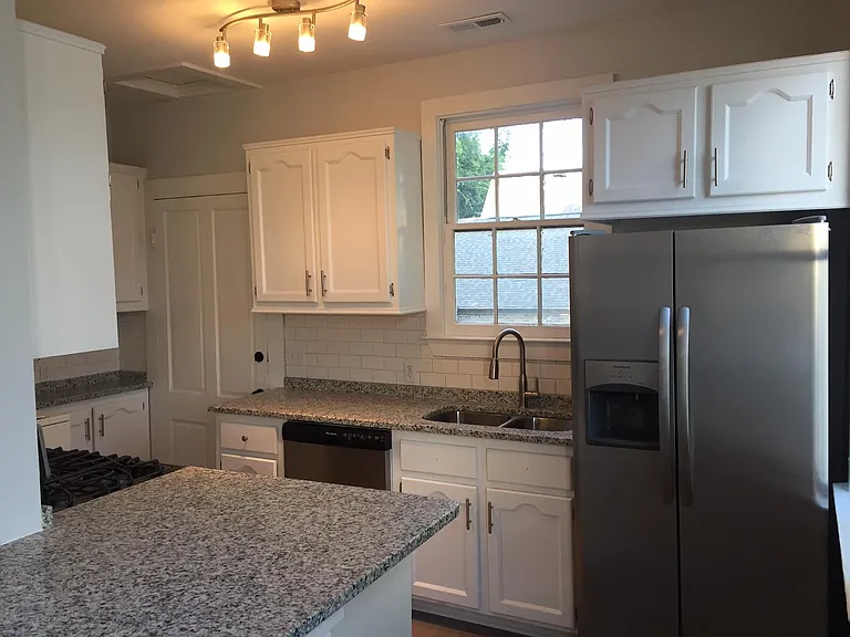 66 Ashe St #B — Photo 6