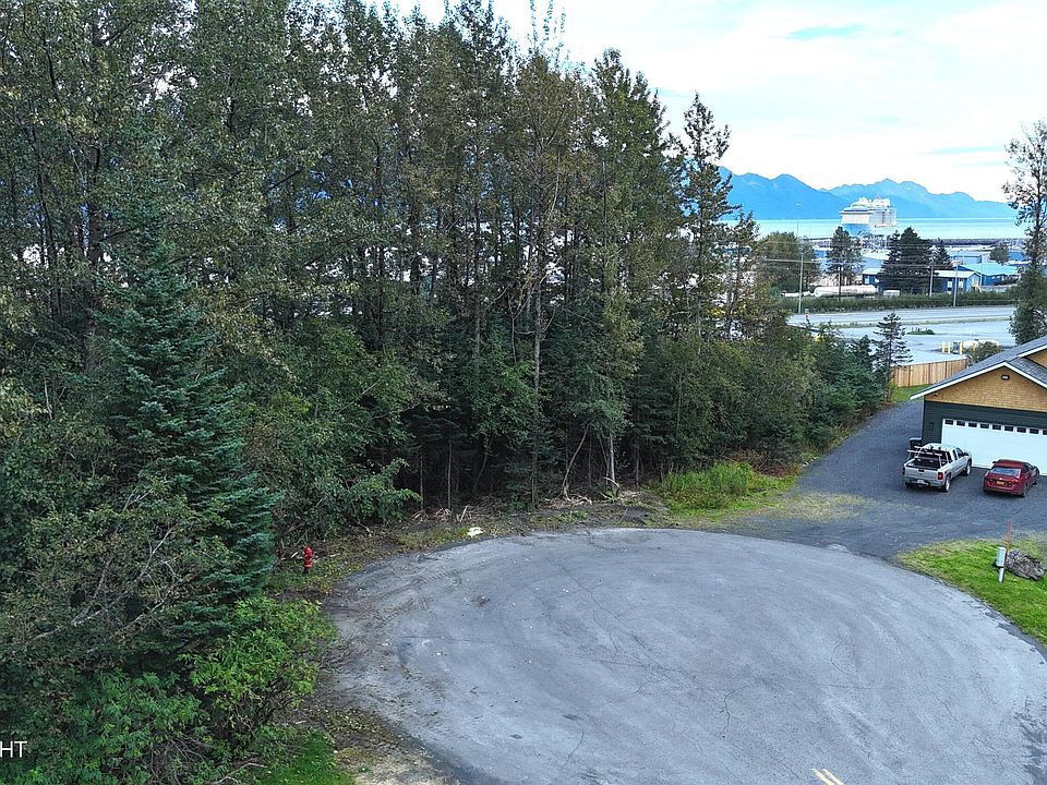 1st image of 1810 Parks Pl