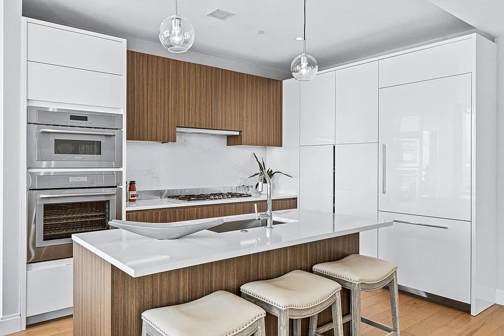 2 bed, 1400 sqft, $7,200 — Photo 3