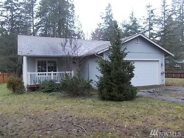 1st image of 741 E Lakeshore Dr W