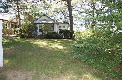 1st image of 65 Lakeshore Dr