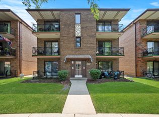 6545 W 64th Pl APT 3E, Chicago, IL 60638