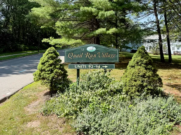 94 Cynthia Lane APT D4, Middletown, CT 06457