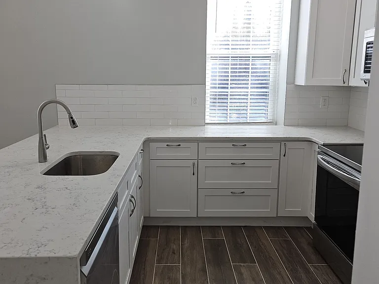 59 E High St #A — Photo 4