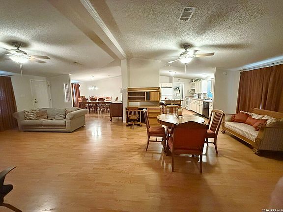 3rd image of 450 Hancock