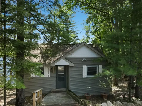 4410 Lakeview Trl, Traverse City, MI 49696