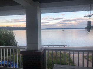 9876 SE Southworth Dr, Pt Orchard, WA 98366