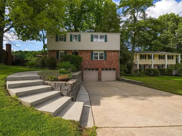 1520 Woodstream Dr, Glenshaw, PA 15116