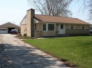 5717 W Ester Pl, Milwaukee, WI 53223
