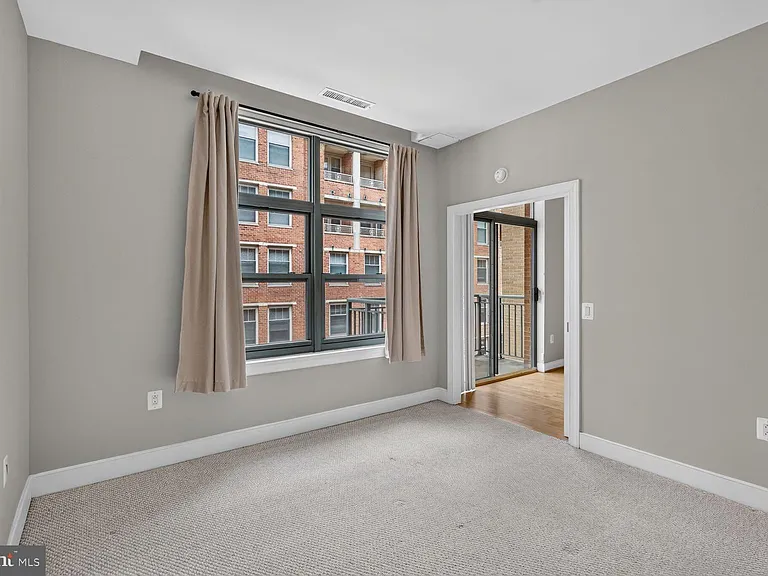 2425 L St NW #421 — Photo 11