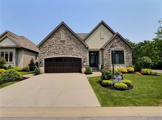 13 Brockton Rdg, Buffalo, NY 14221