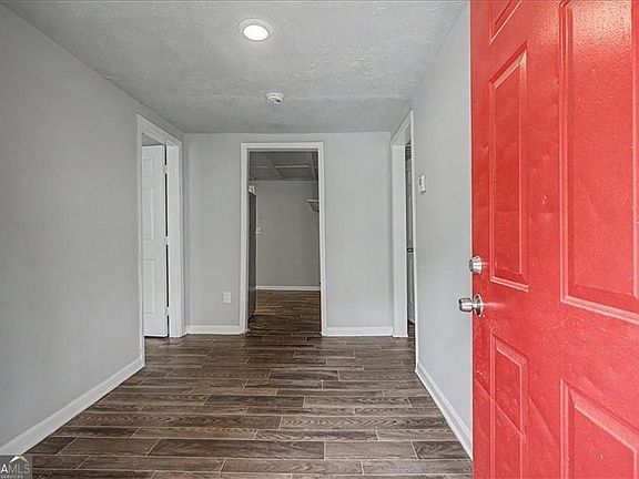 5th image of 8012 Green St
