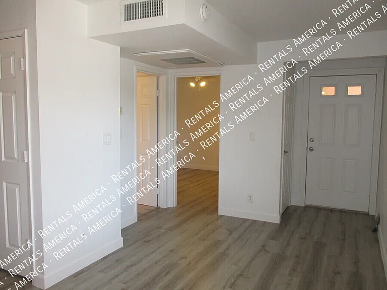 330 S Beck Ave #224 — Photo 9