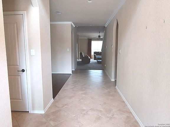 3rd image of 121 Buckskin Way