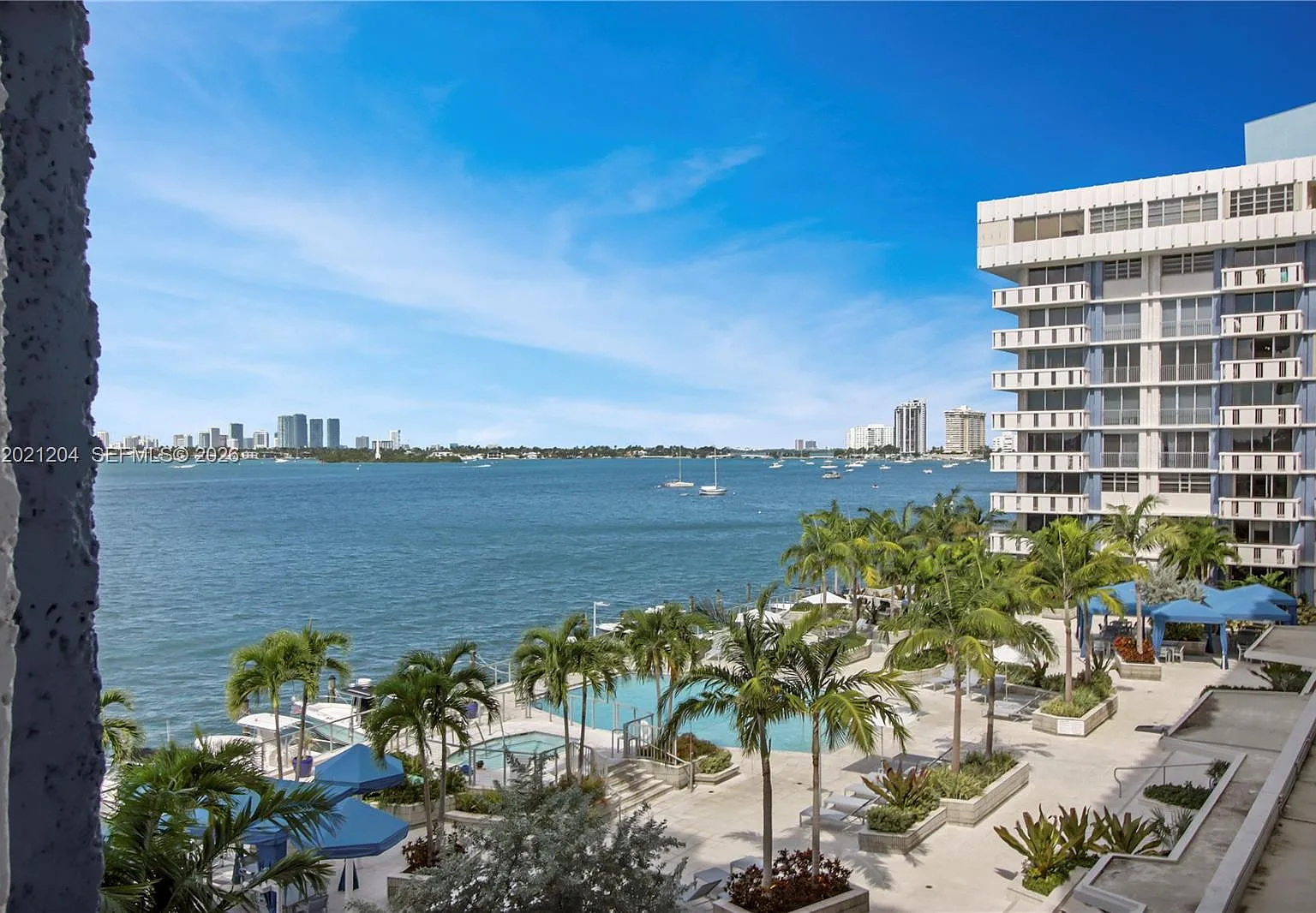South Bay Club Condo — Photo 4