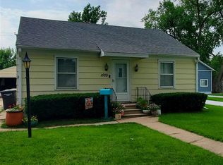 1009 N Webster Ave, Hastings, NE 68901