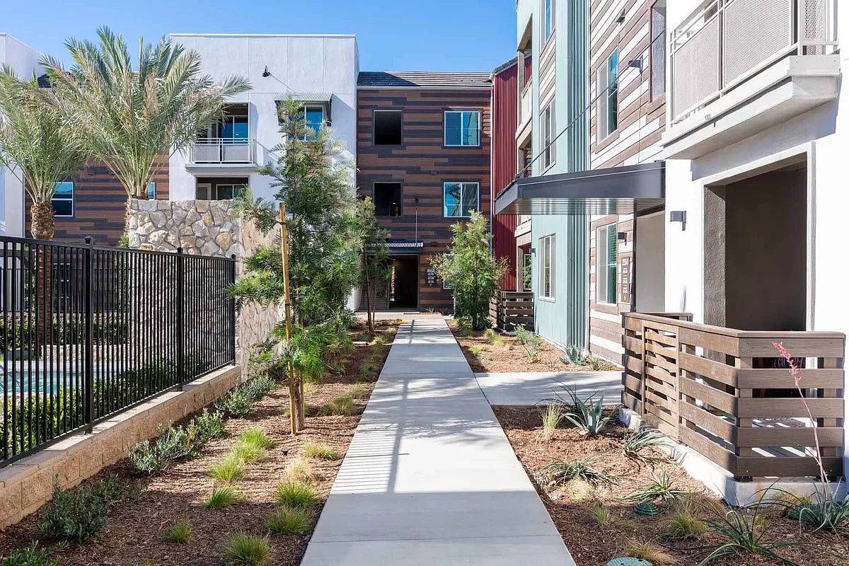 Building Photo - Norco Valley