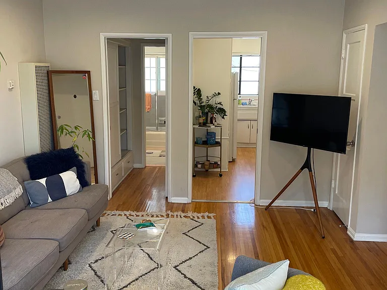 940 Hammond St #4 — Photo 3