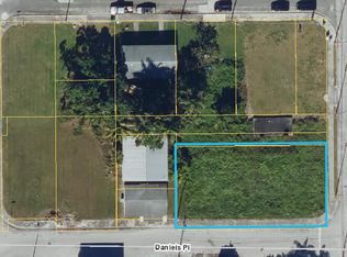 * Daniel Place, Pahokee, FL 33476