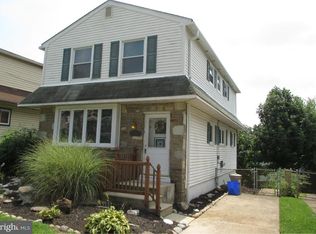 608 Colebrook Rd, Philadelphia, PA 19115