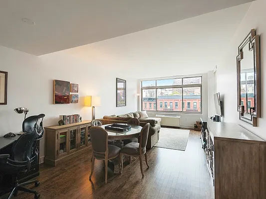 Rented by Sotheby's International Realty | media 1