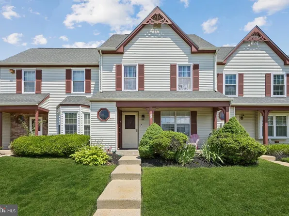 309 Knoll Dr, Blackwood, NJ 08012