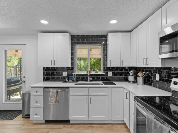 927 E 4th Ave, Longmont, CO 80504
