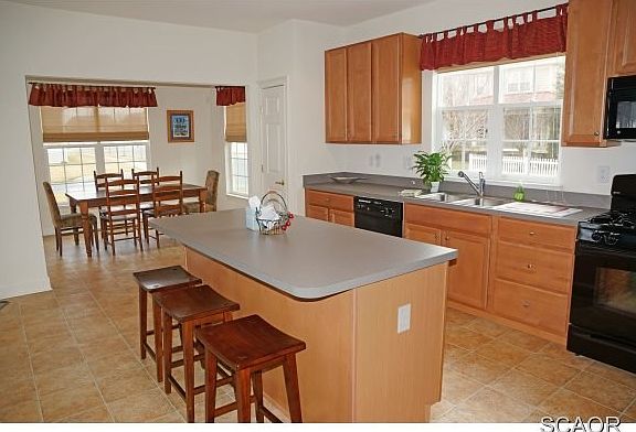 3rd image of 16667 Howard Millman Ln