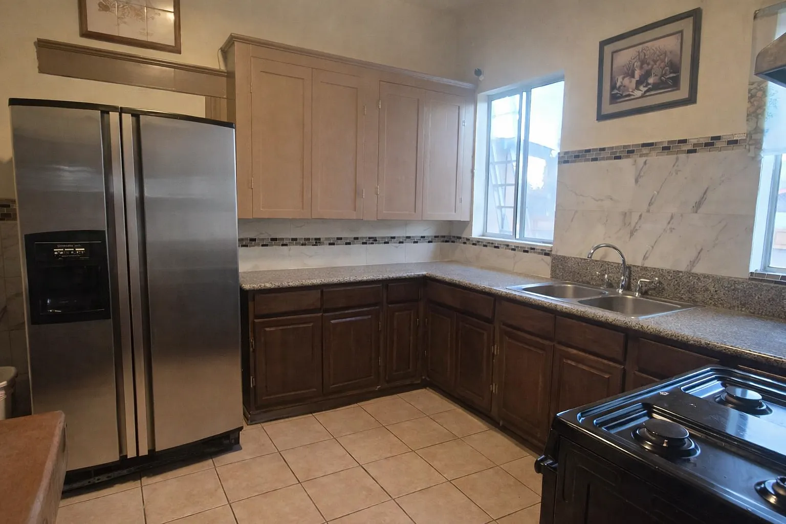 837 N G St — Photo 4