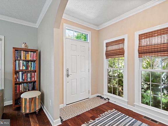 3rd image of 17207 Begonia Dr