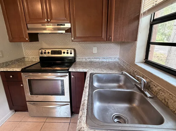 1728 E Mulberry Dr APT A, Tampa, FL 33604