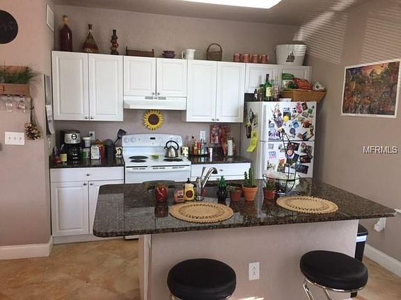 3rd image of 911 N Orange Ave APT 226