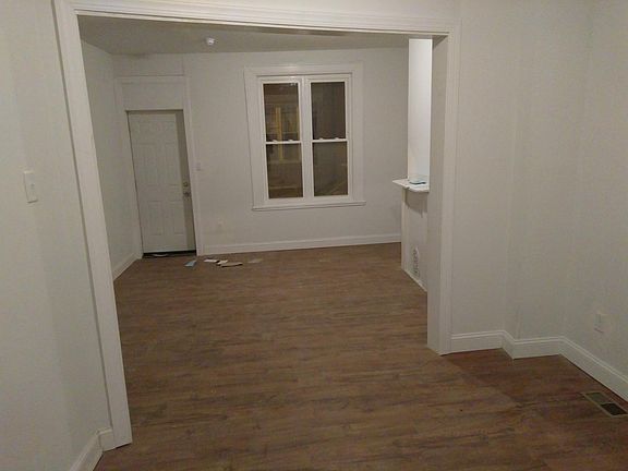 4th image of 1334 N Dover St